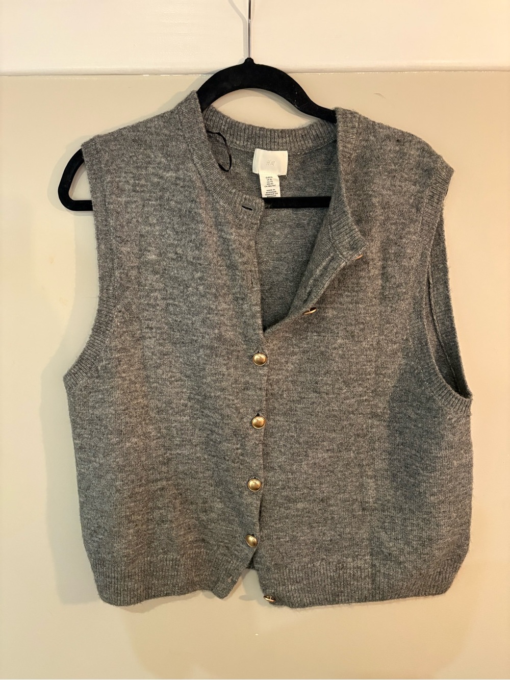 H&M Gray Sleeveless Knit Button Vest with Gold Buttons